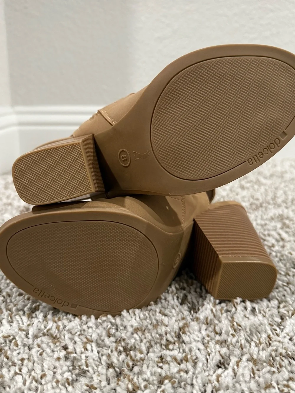Women’s Cutout Peep-Toe Block Heel Sandals in Tan